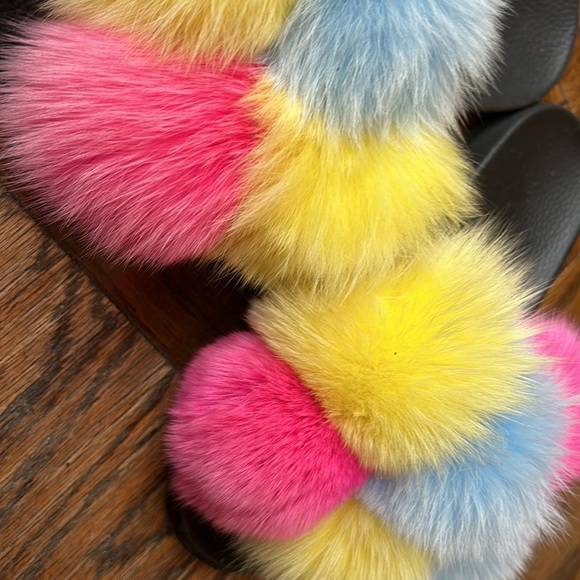 Fur slides shoes size 39 /8 Barbie pink yellow blue - Picture 6 of 13
